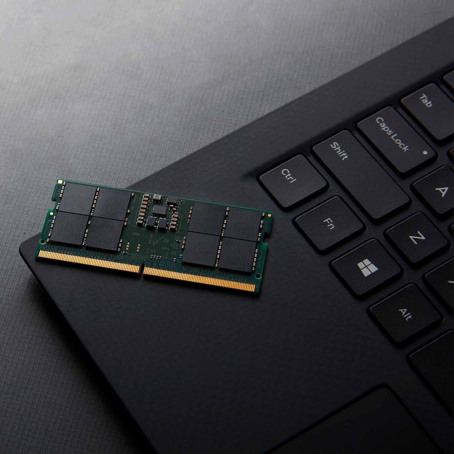 Память оперативная Kingston KVR56S46BS8-32